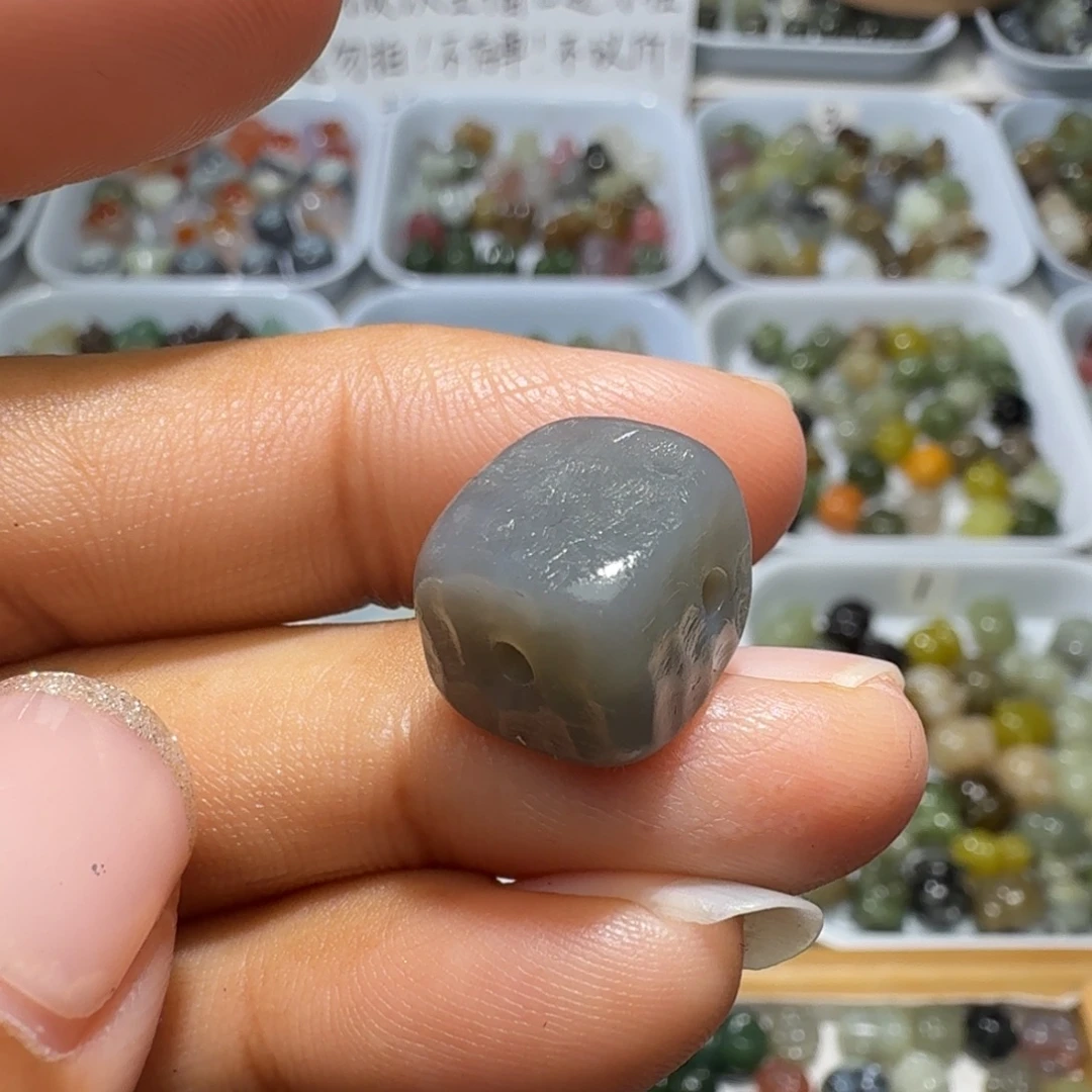 和田玉未镶嵌珠宝奇石