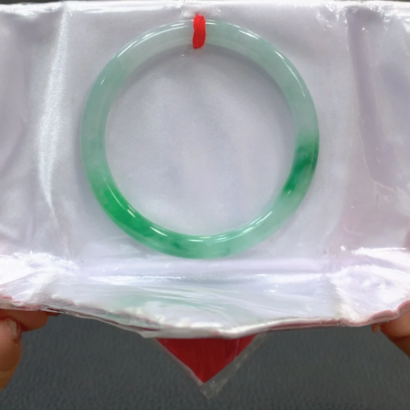 【闪购商品】翡翠手镯未镶嵌翡翠