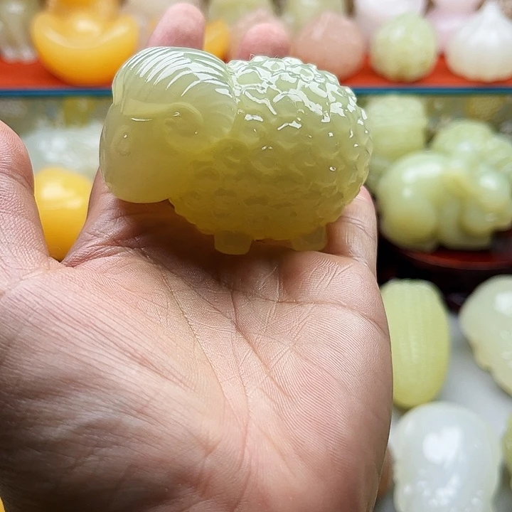 瀚***海石材羊羊手把摆件