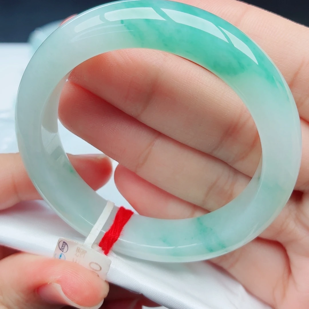 未镶嵌手镯翡翠天然翡翠手镯
