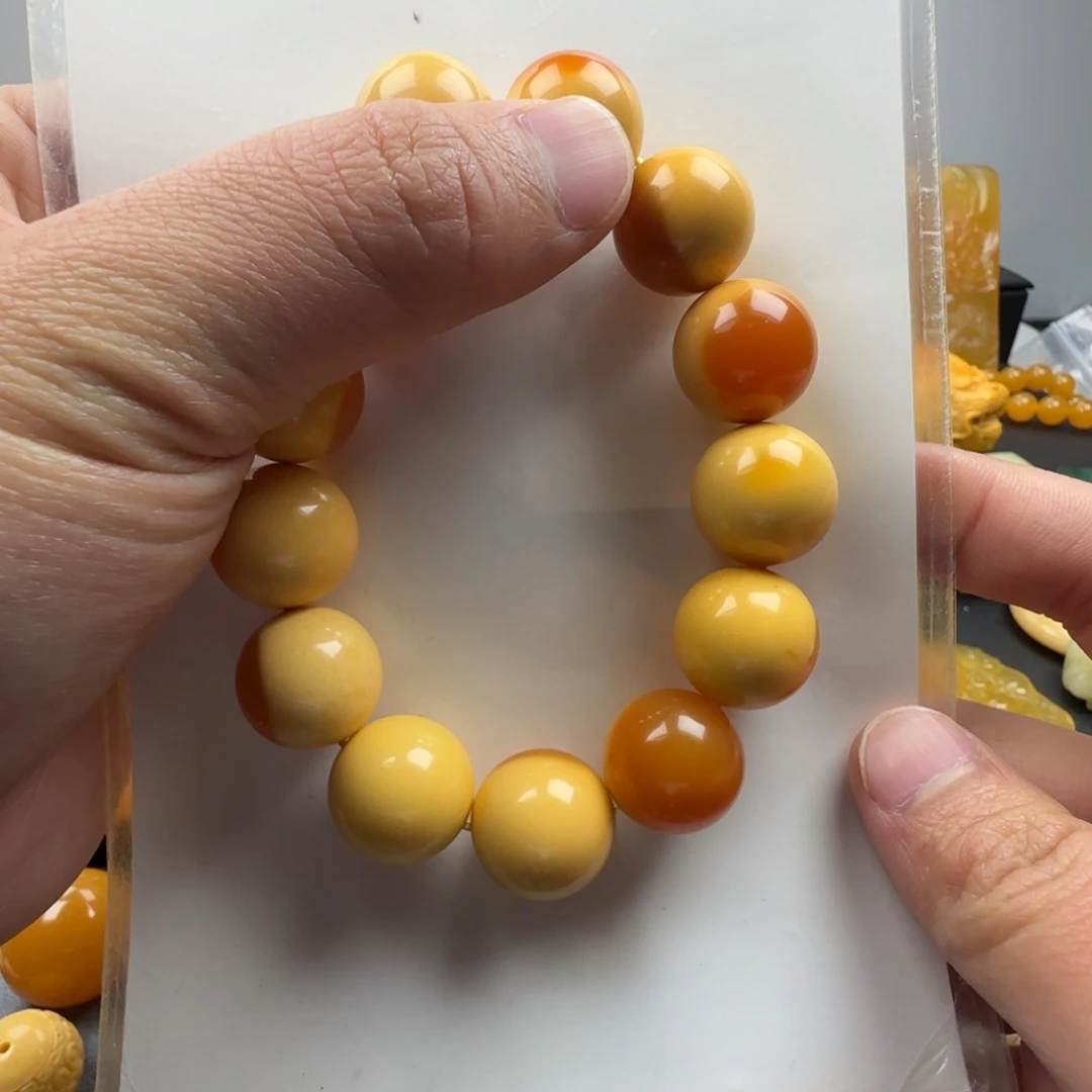 石英质玉颈饰未镶嵌小*侠