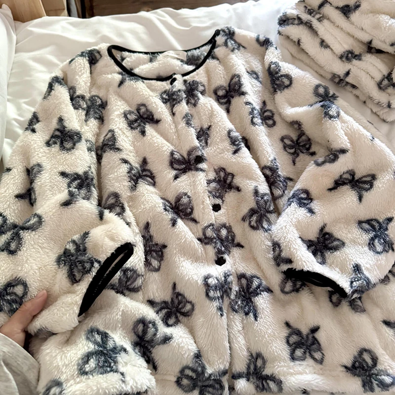 侘町2025年新款黑灰蝴蝶结珊瑚绒冬季睡衣女款保暖休闲套装家居服