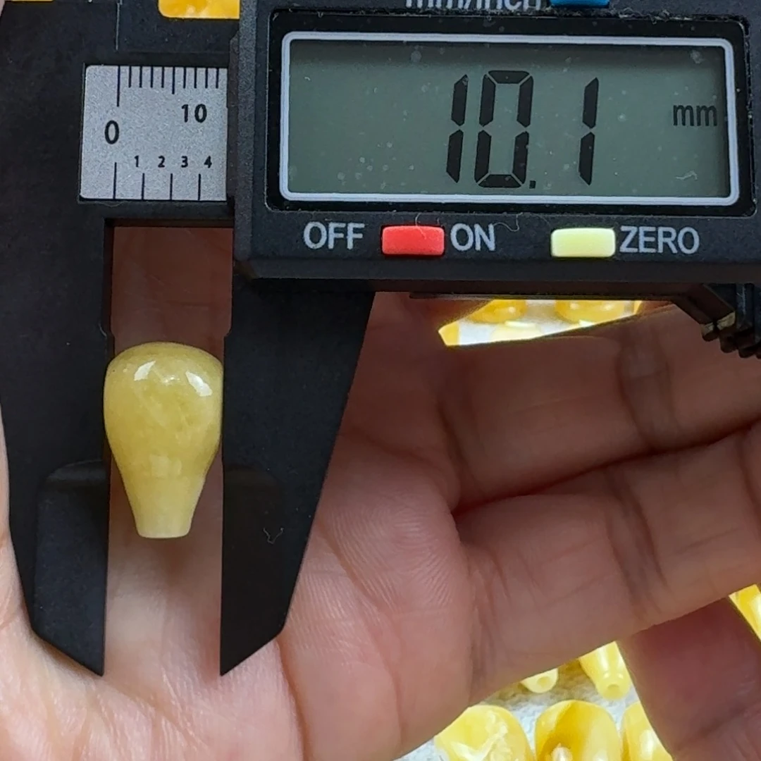 蜜蜡未镶嵌裸石22杂