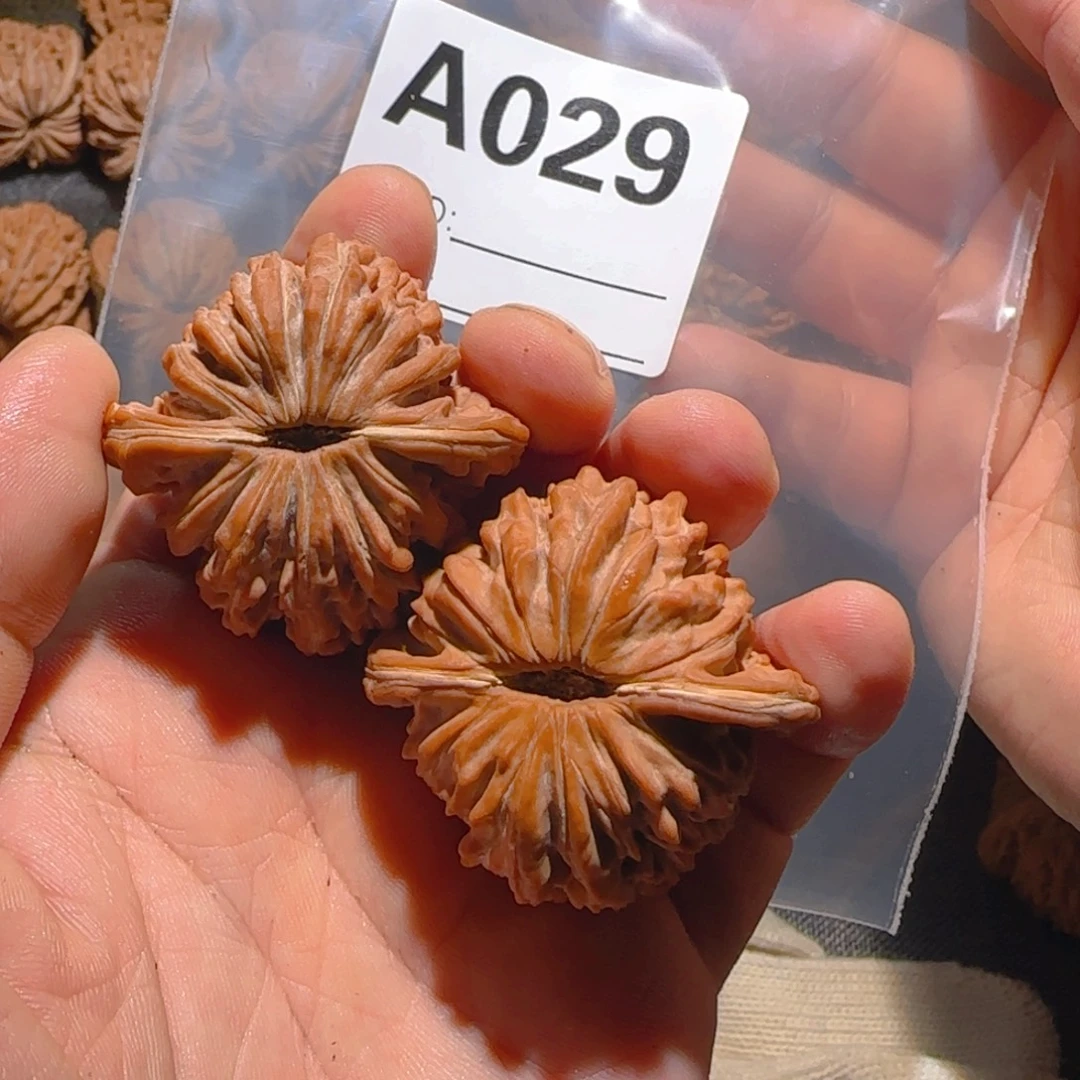 鸿***司吊坠文玩核桃44四座楼