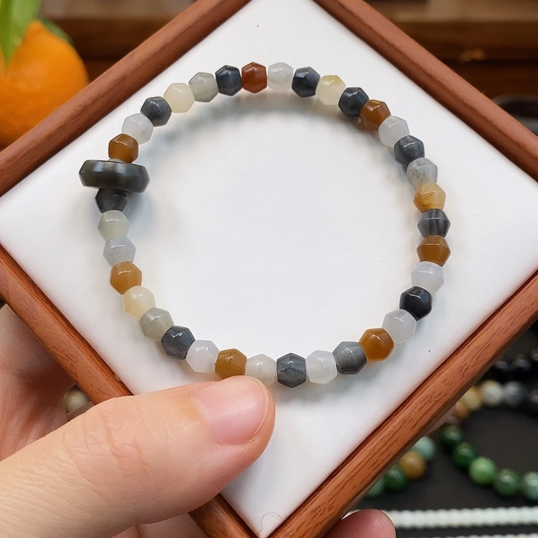 和田玉未镶嵌手串