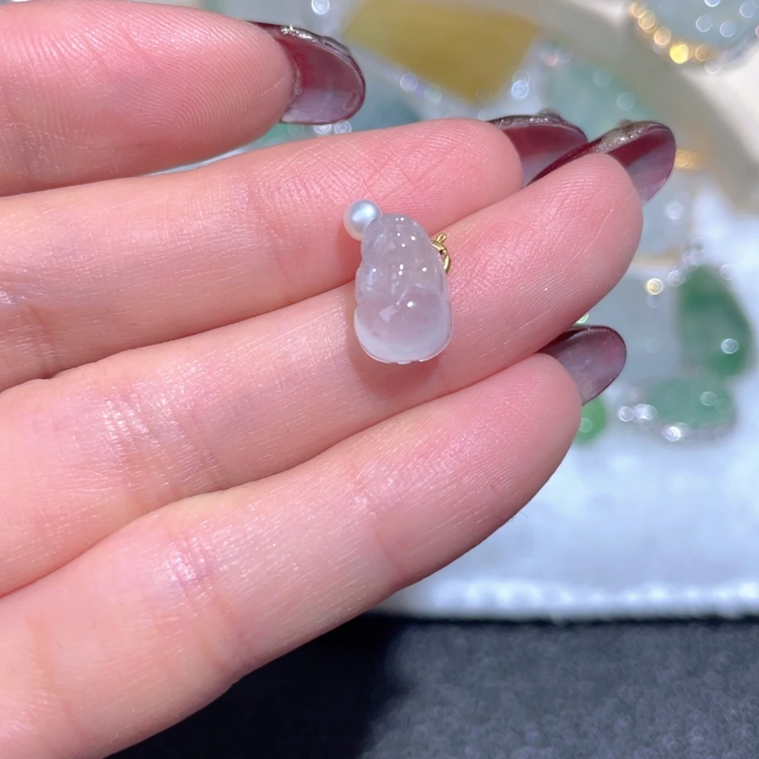 翡翠颈饰18K金镶嵌翡翠