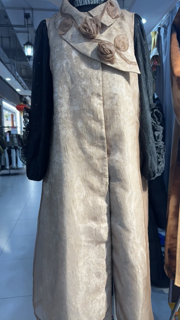 2025新春玫瑰花领风衣马甲