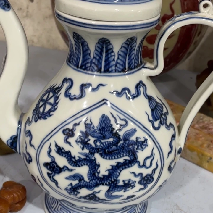 陶土身**行青花瓷器壶子