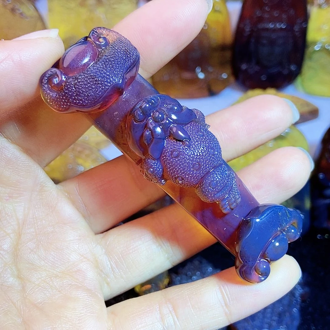 琥珀颈饰未镶嵌如意