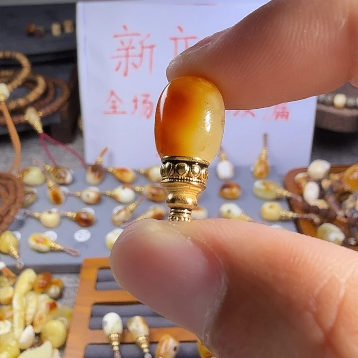 S***室琥珀未镶嵌珠宝奇石琥珀