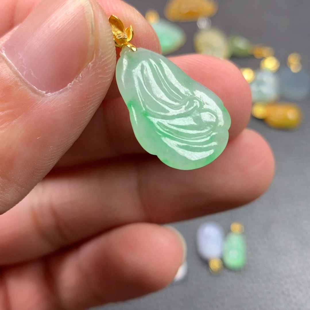 【闪购商品】颈饰18K金镶嵌翡翠翡翠