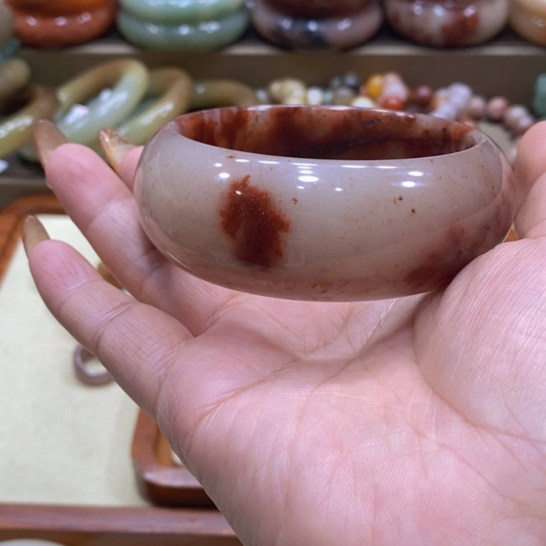 【闪购商品】未镶嵌手镯石英质玉董*