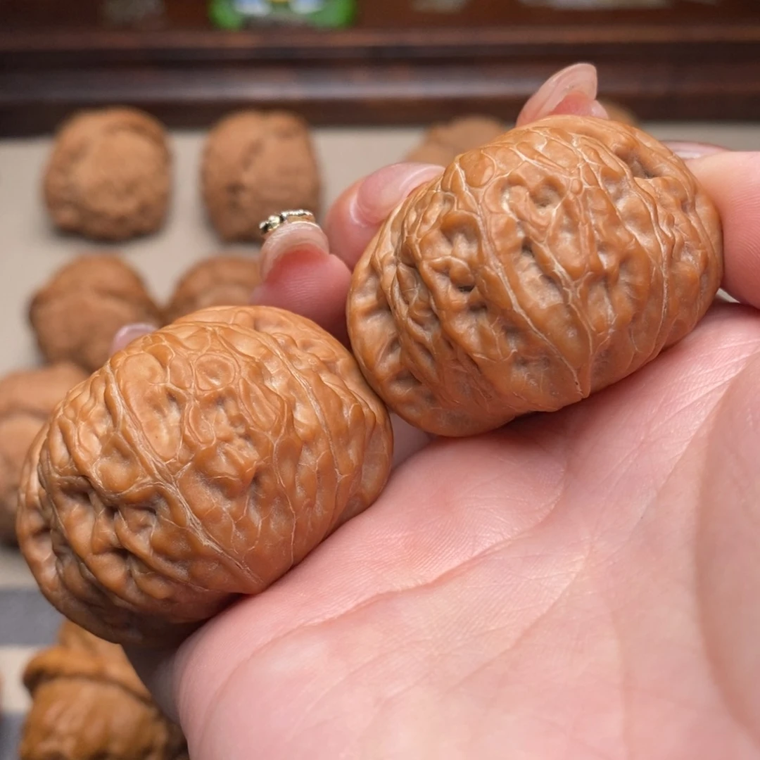 文玩核桃把件向*看铁锤42 S16号