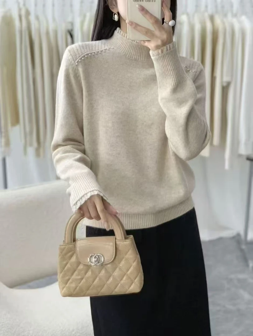 韩版花边领双肩钉珠打底衫女冬季保暖加厚可单穿毛衣