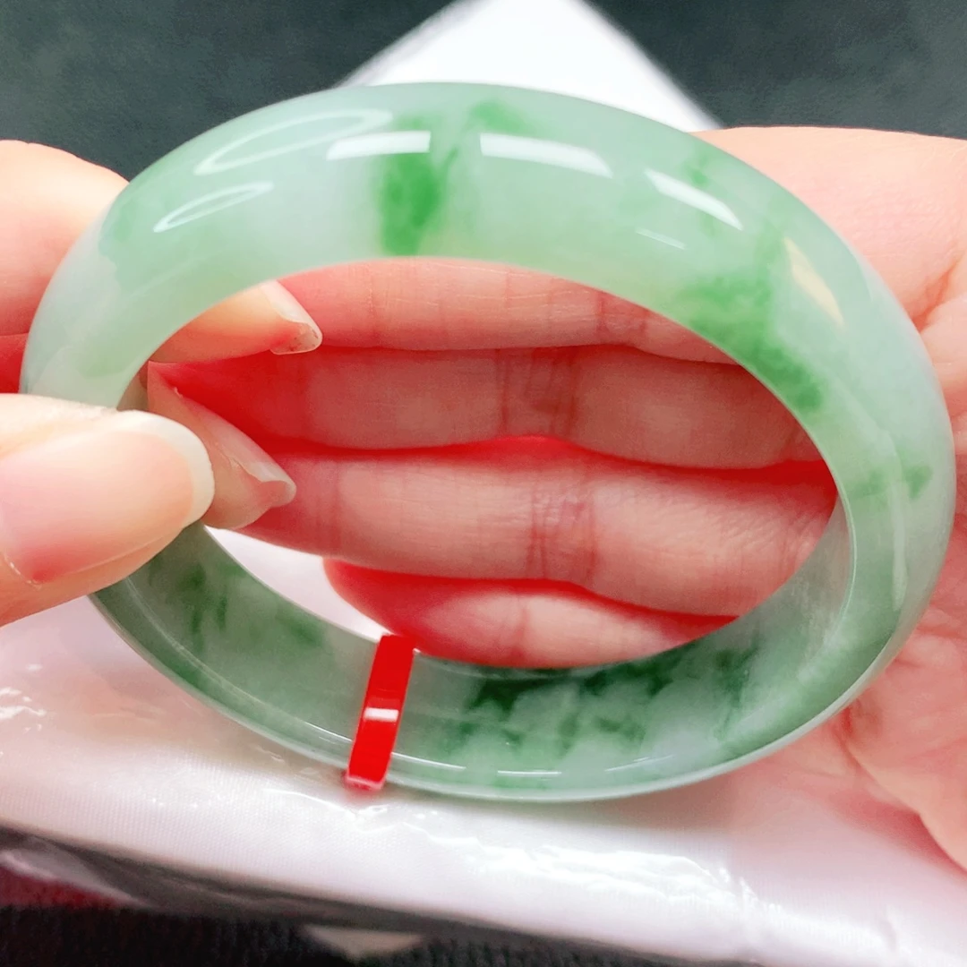 翡翠未镶嵌手镯57圈