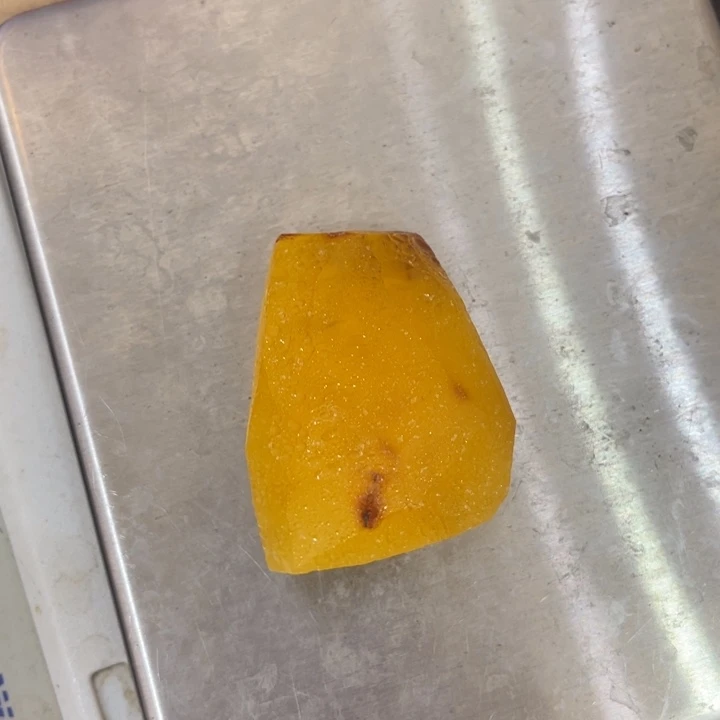 定制蜜蜡未镶嵌裸石