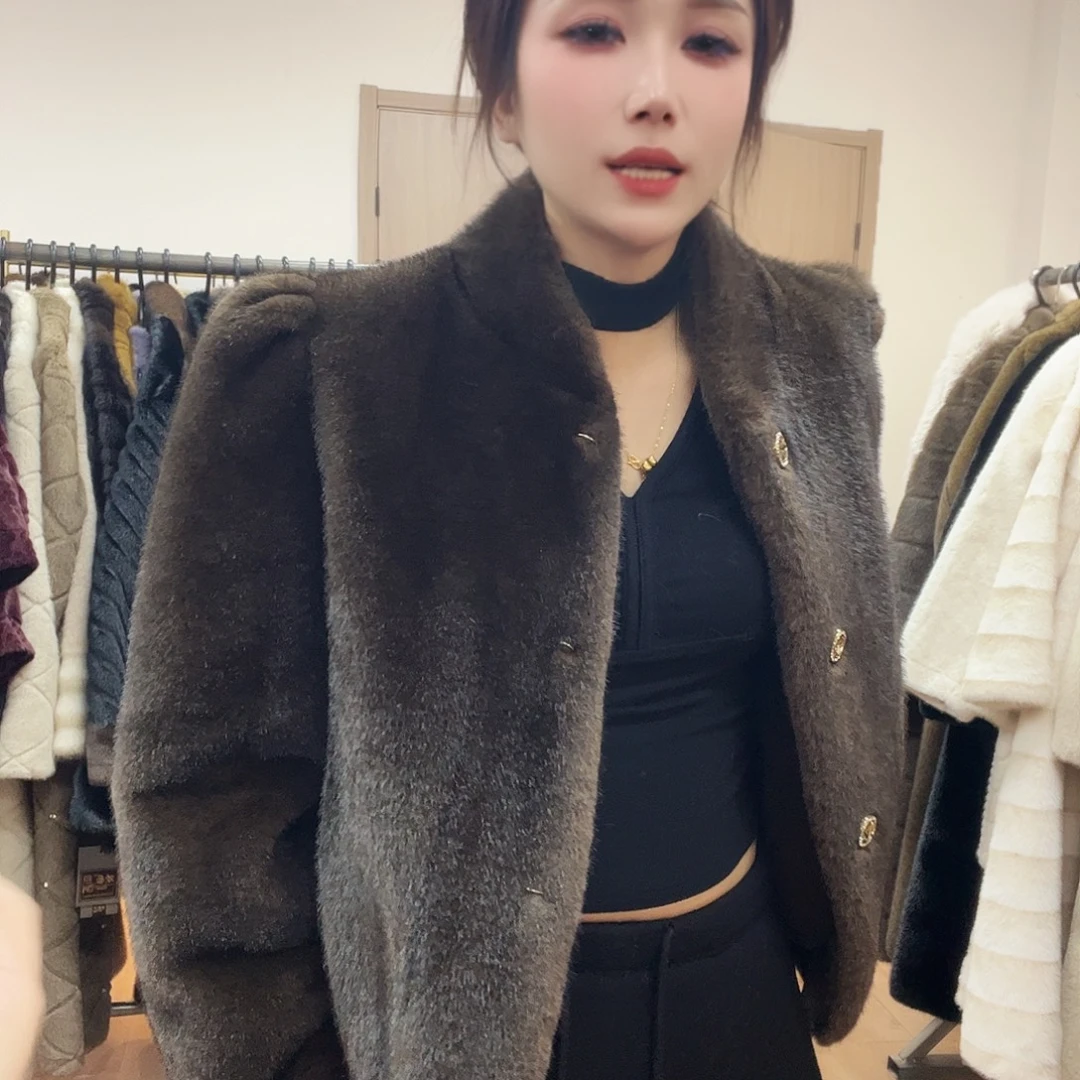 53号皮毛一体外套