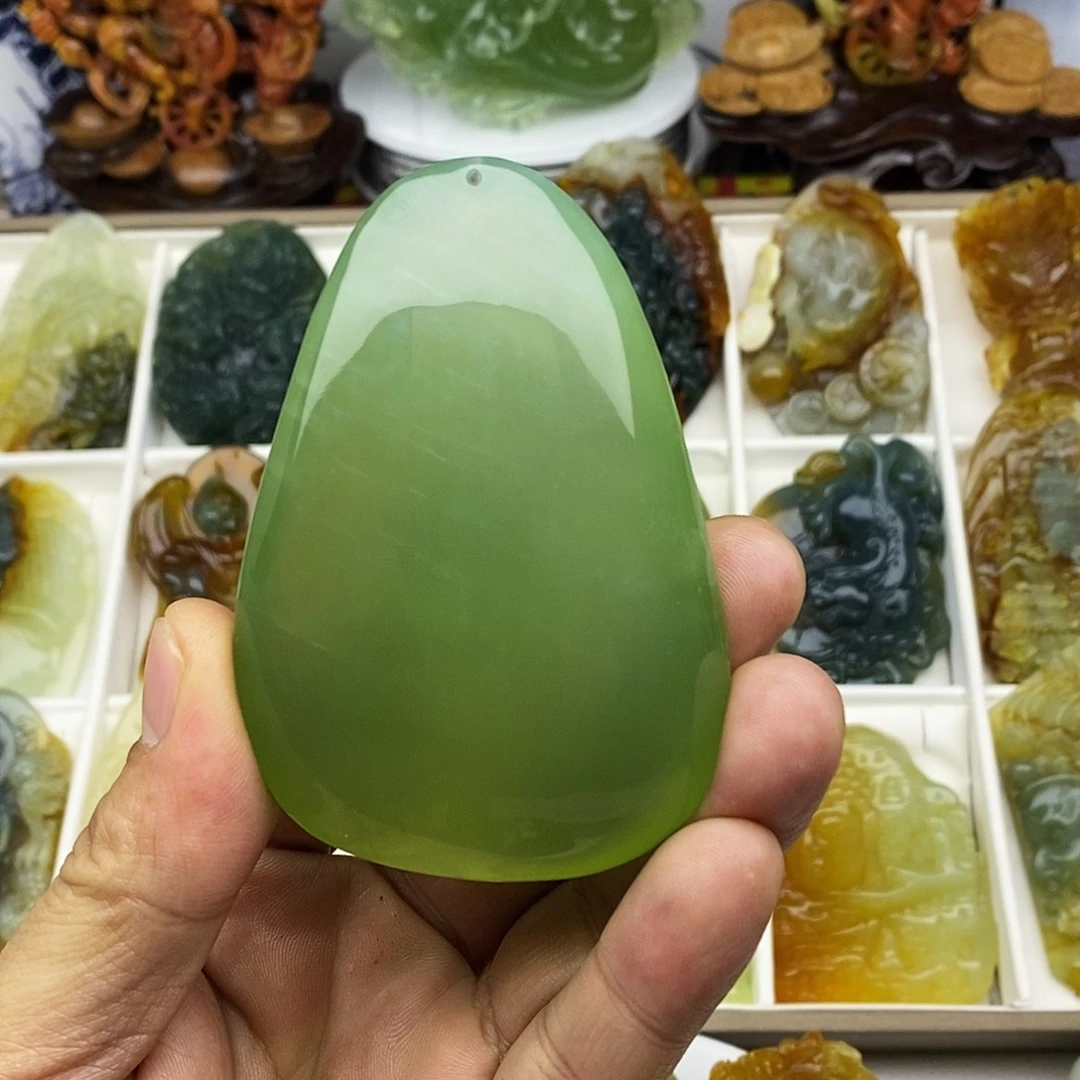 蛇纹石玉未镶嵌岫玉挂件吊坠牌子