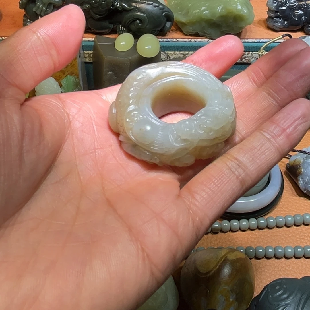 和田玉未镶嵌挂件