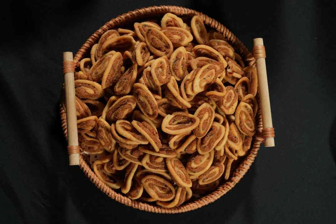 猫耳朵一大罐批发过年必备小零食