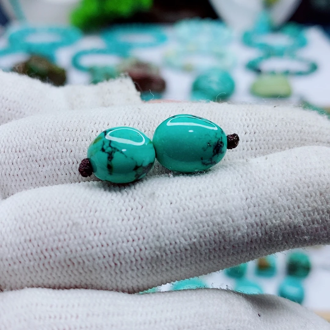 绿松石未镶嵌颈饰