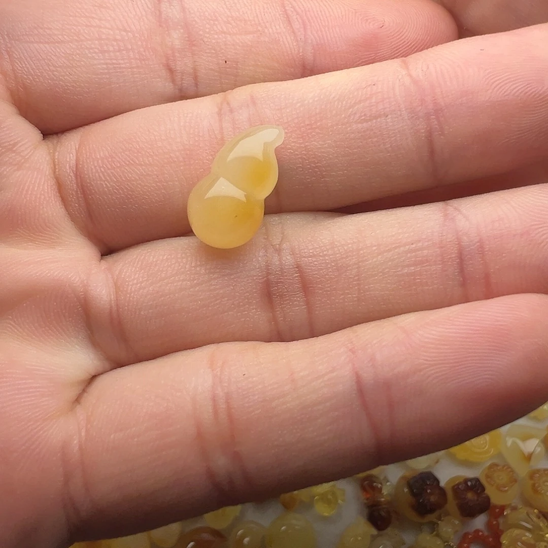 蜜蜡未镶嵌颈饰葫芦提溜吊坠