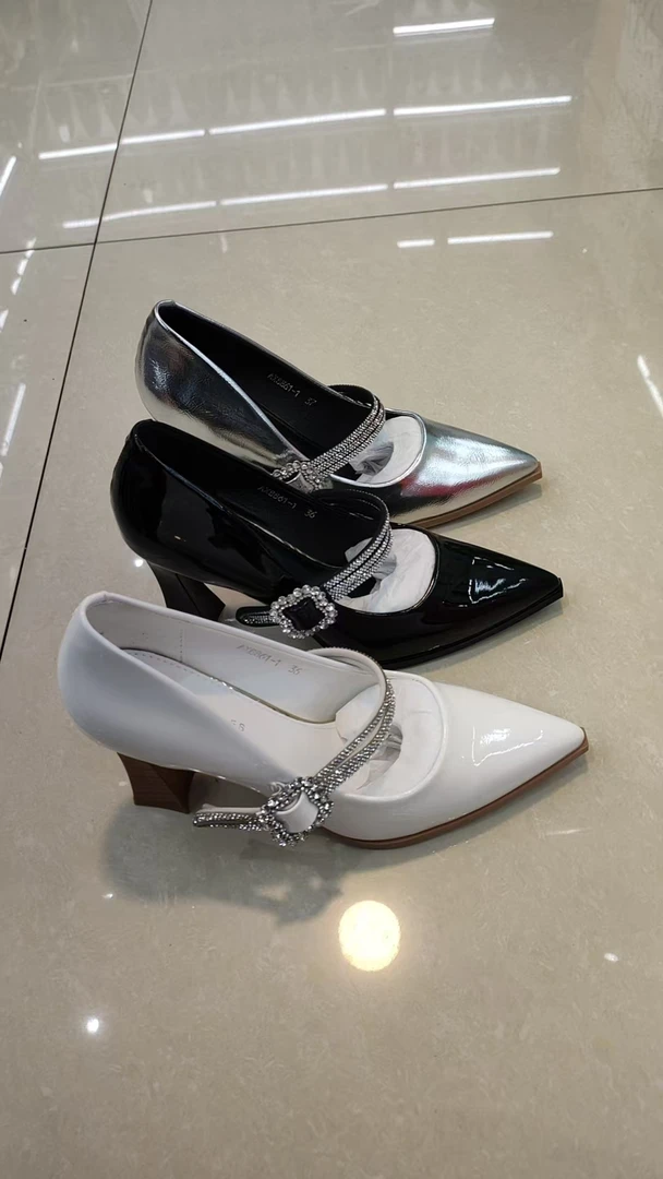 【新疆包邮】8861新款时尚潮流女婚鞋女款