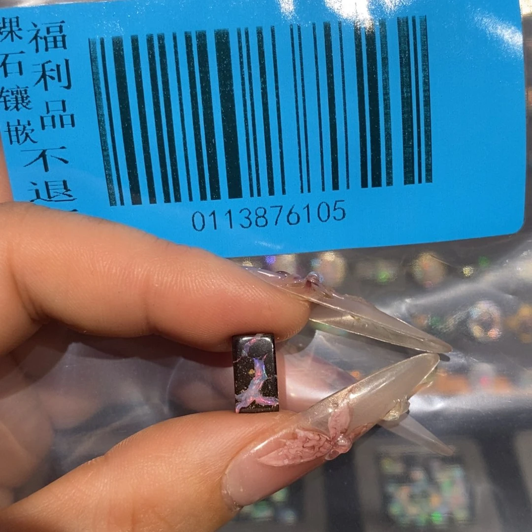 淼***欧泊银S925镶嵌吊坠