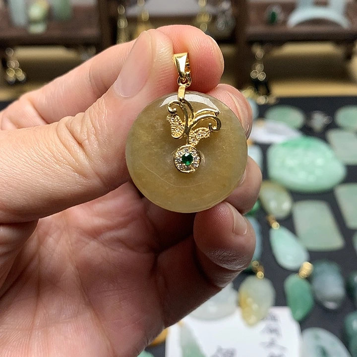 翡翠未镶嵌颈饰天然A货翡翠