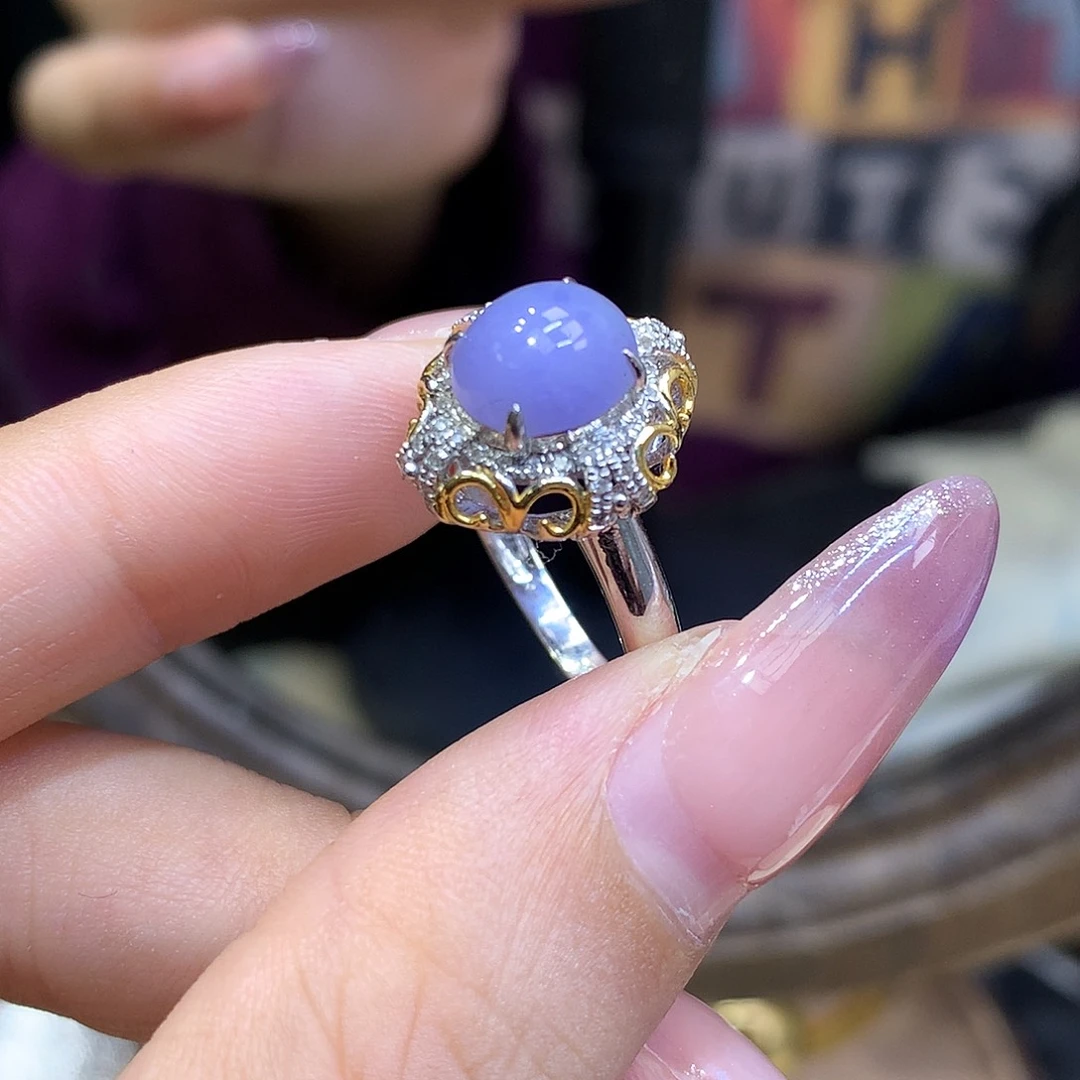 18K金镶嵌挂件翡翠