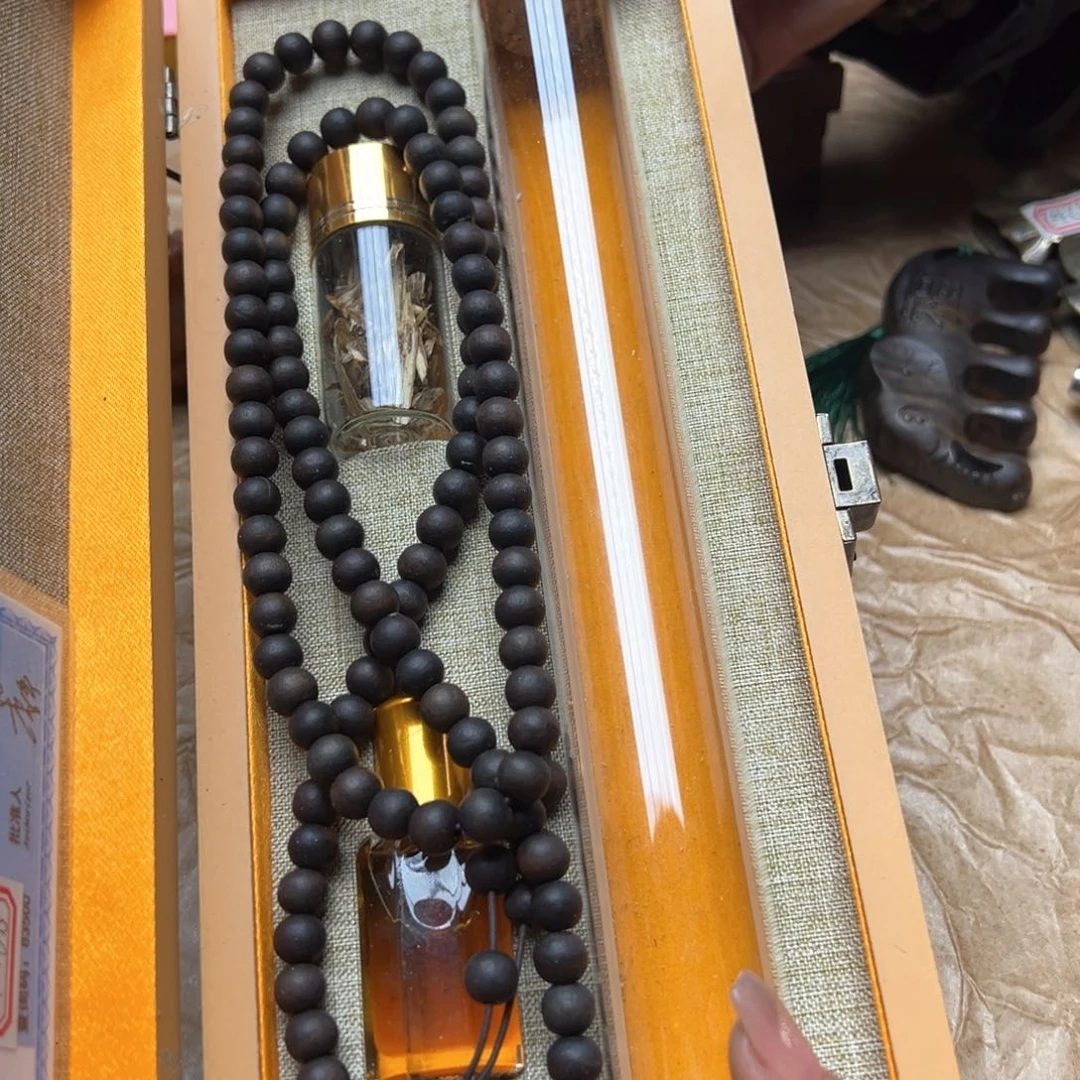 大叶紫檀（黑酸枝木类）