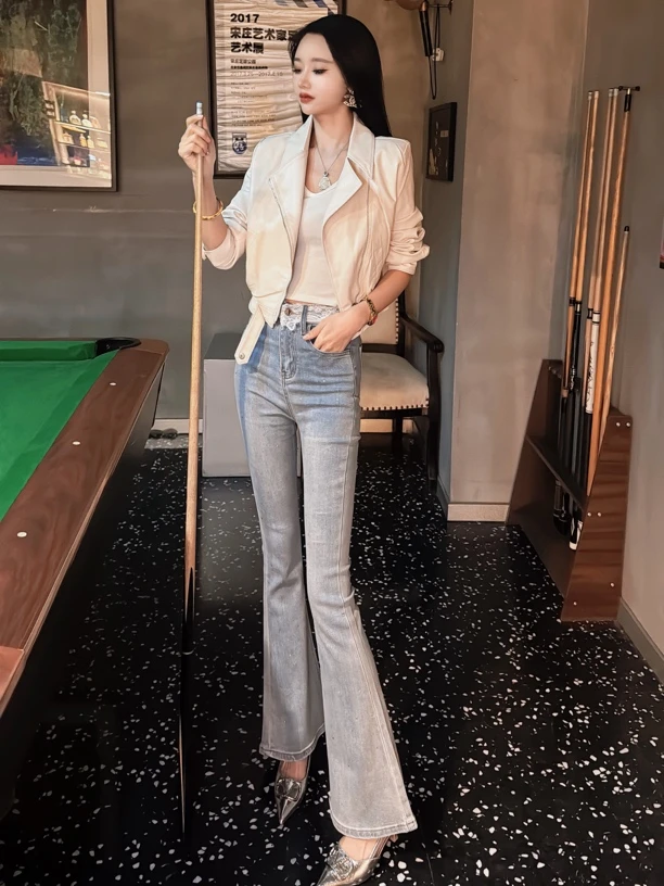 【茹哥】拼接蕾丝重工烫钻修身显瘦显高微喇叭牛仔裤9903-11