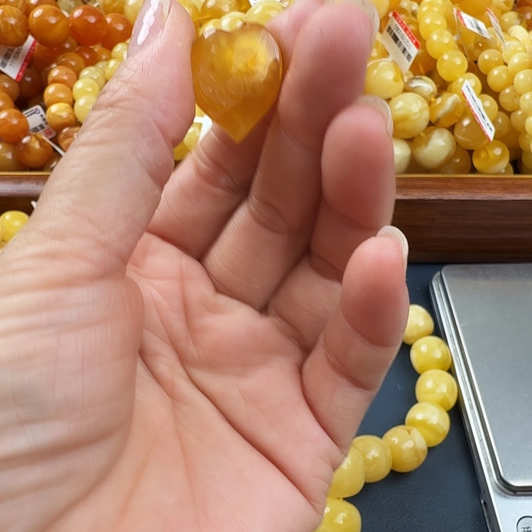 琥珀未镶嵌珠宝奇石