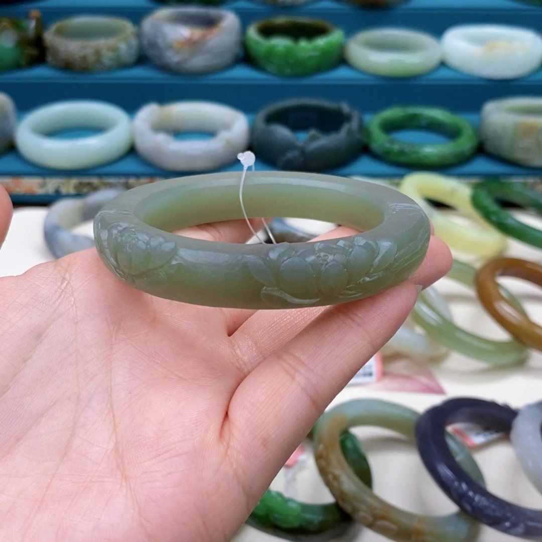 和田玉手镯56定制未镶嵌