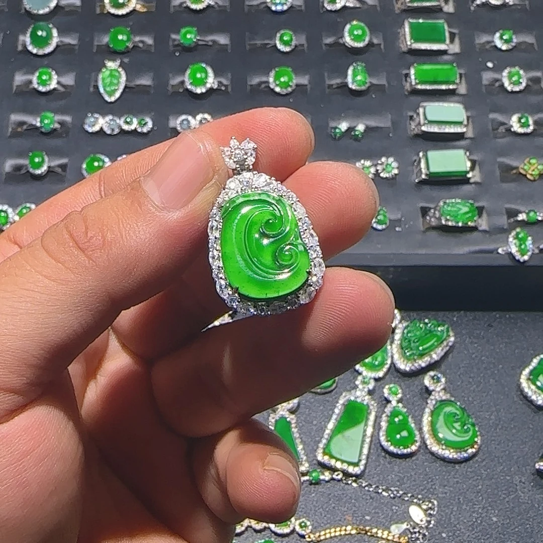 翡翠银S925镶嵌颈饰