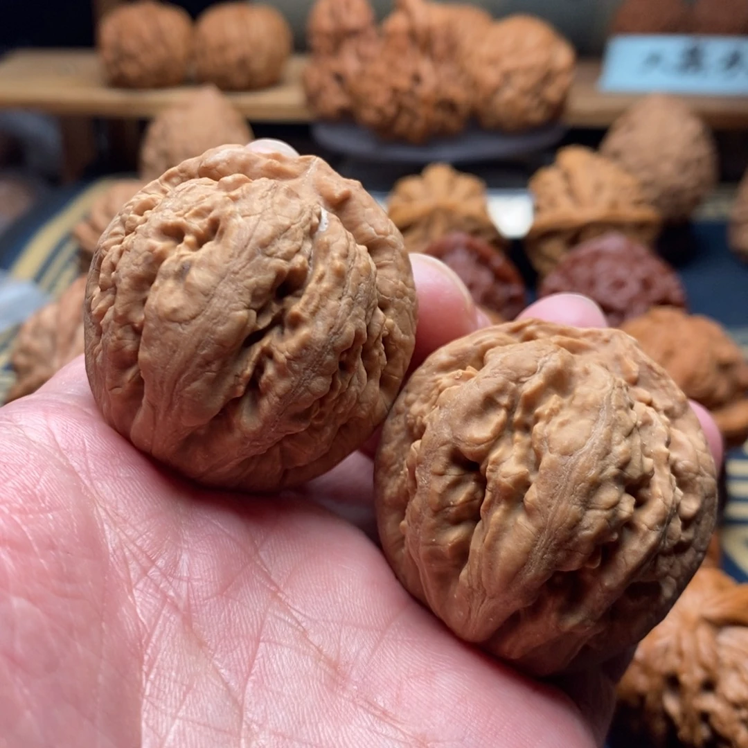 文玩核桃吊坠40粗筋霸王