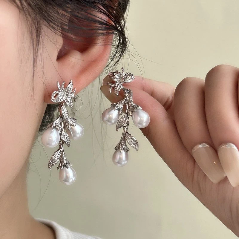 铜合金耳饰 男轻奢小众法式耳坠饰品花朵时尚感珍珠长款银针气质