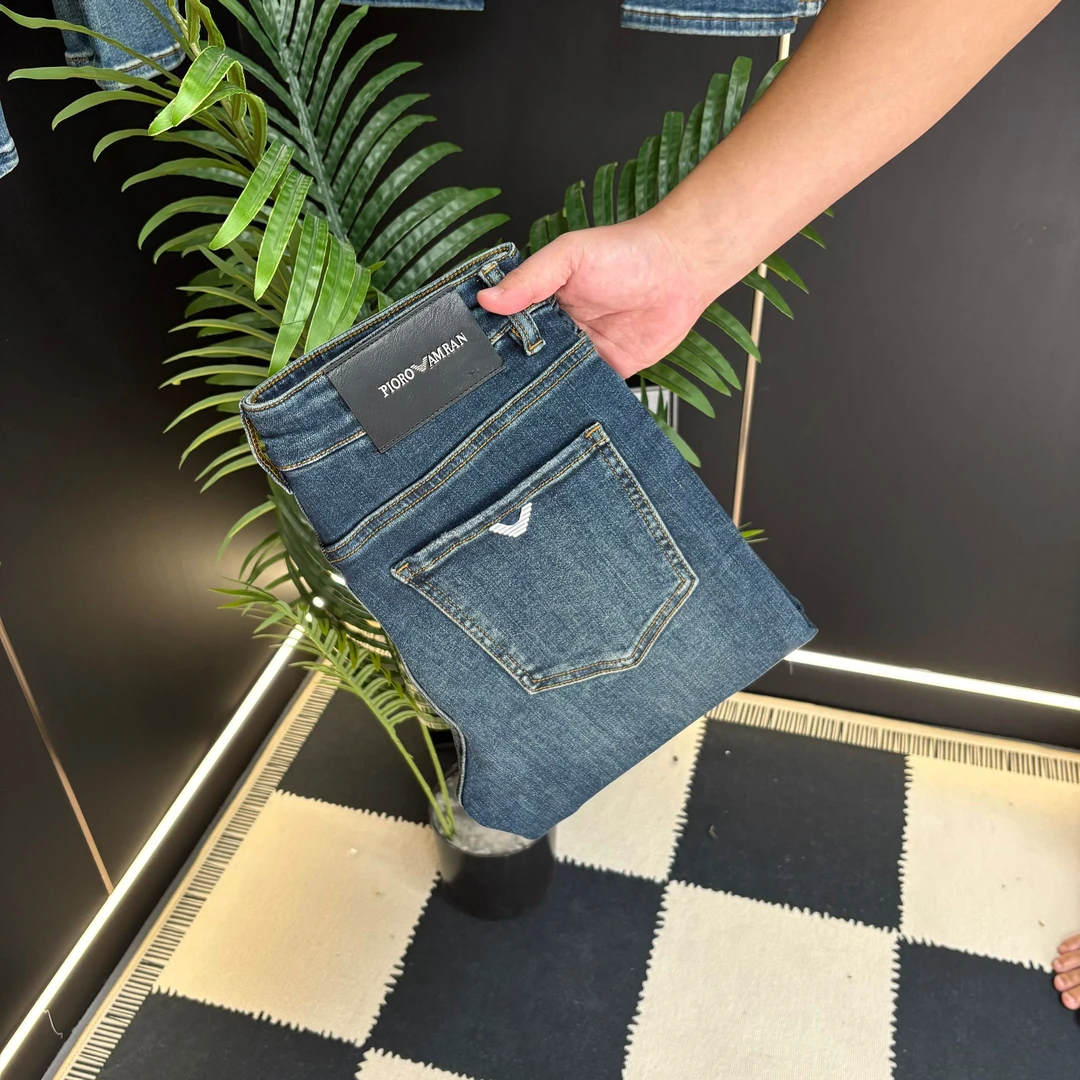 2025秋季新款经典蓝修身弹力男士牛仔裤高端百搭直筒时尚简约轻奢