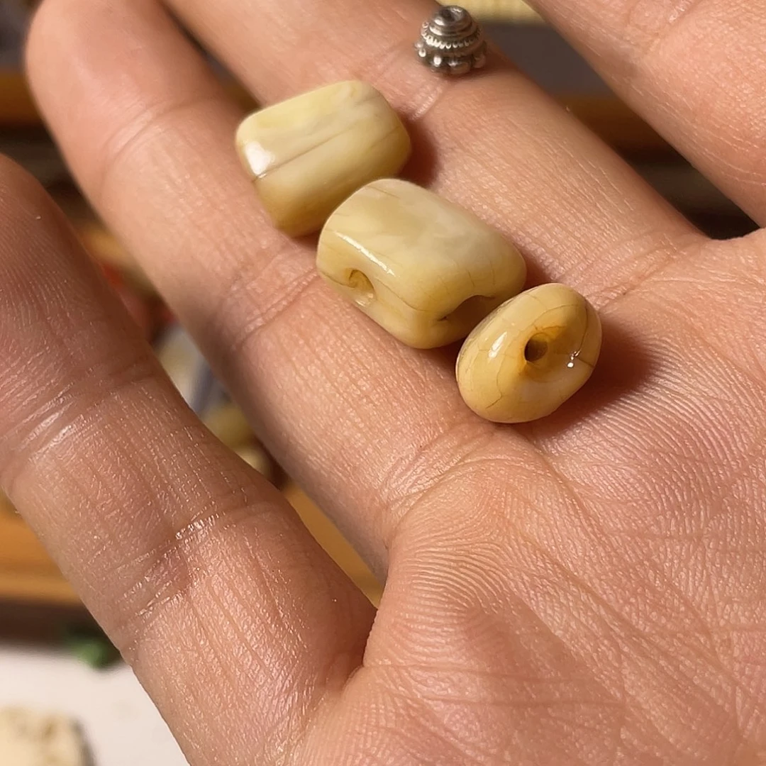 触***光白玉菩提吊坠珠子