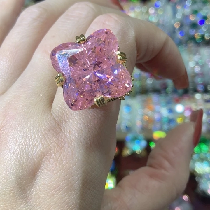 66锆石（处理）戒指