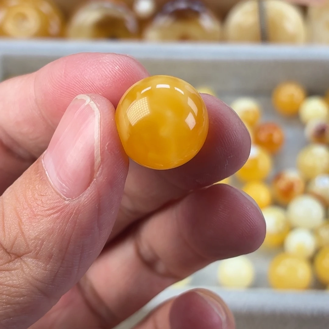 臻***艺琥珀未镶嵌裸石15+