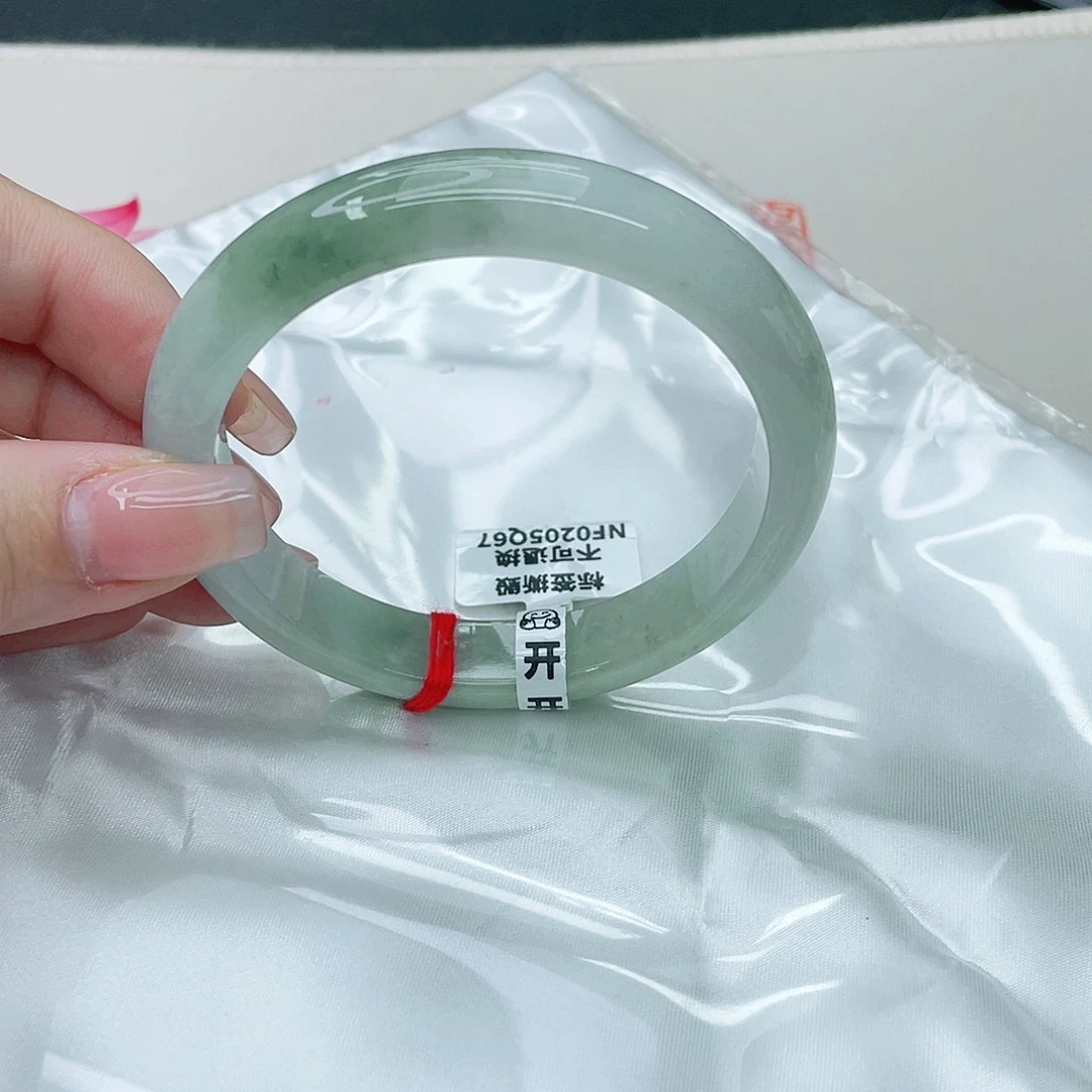 翡翠手镯未镶嵌正59.5
