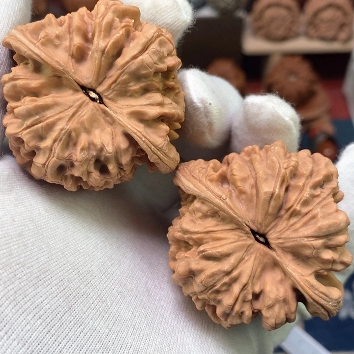 文玩核桃吊坠53全品货头山地红皮麒麟纹59克大官帽