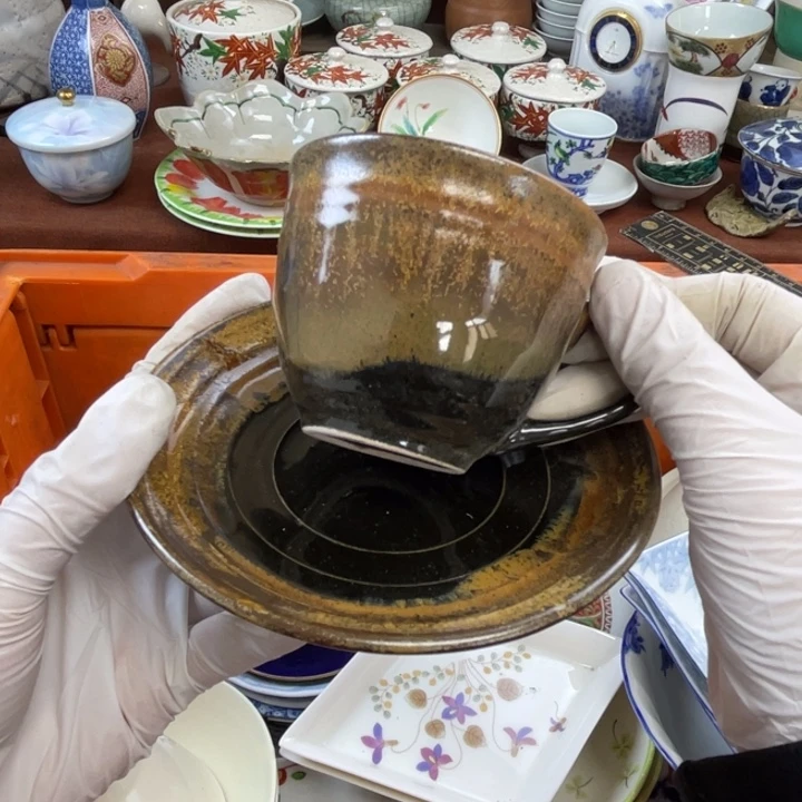 他家瓷器真美…开播了