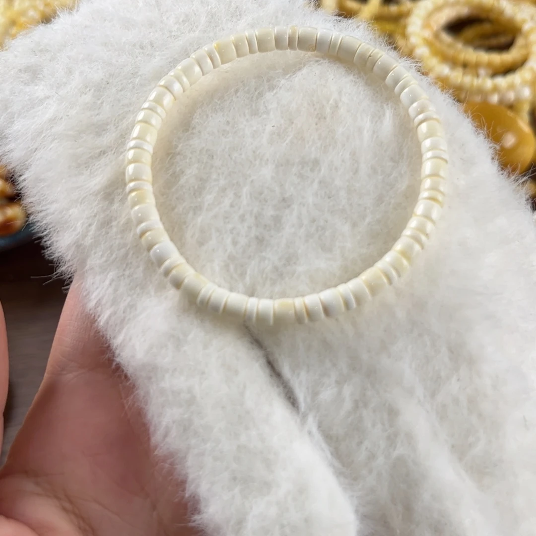 蜜蜡裸石未镶嵌V****n蜜蜡