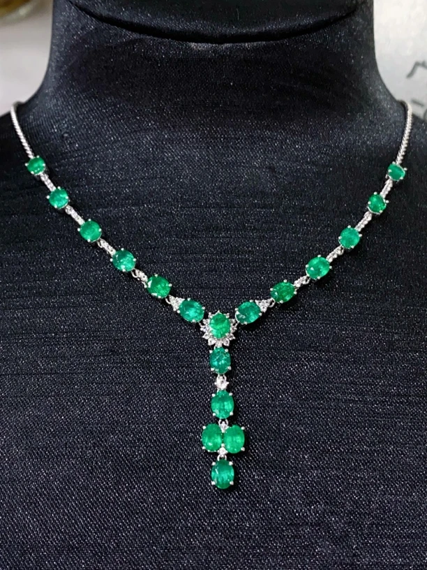 18K金镶嵌祖母绿项链套链