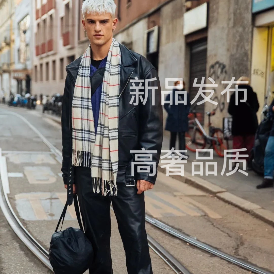 （小巷）经典冲锋衣防水防风秋冬男保暖户外上衣休闲连帽新款外套