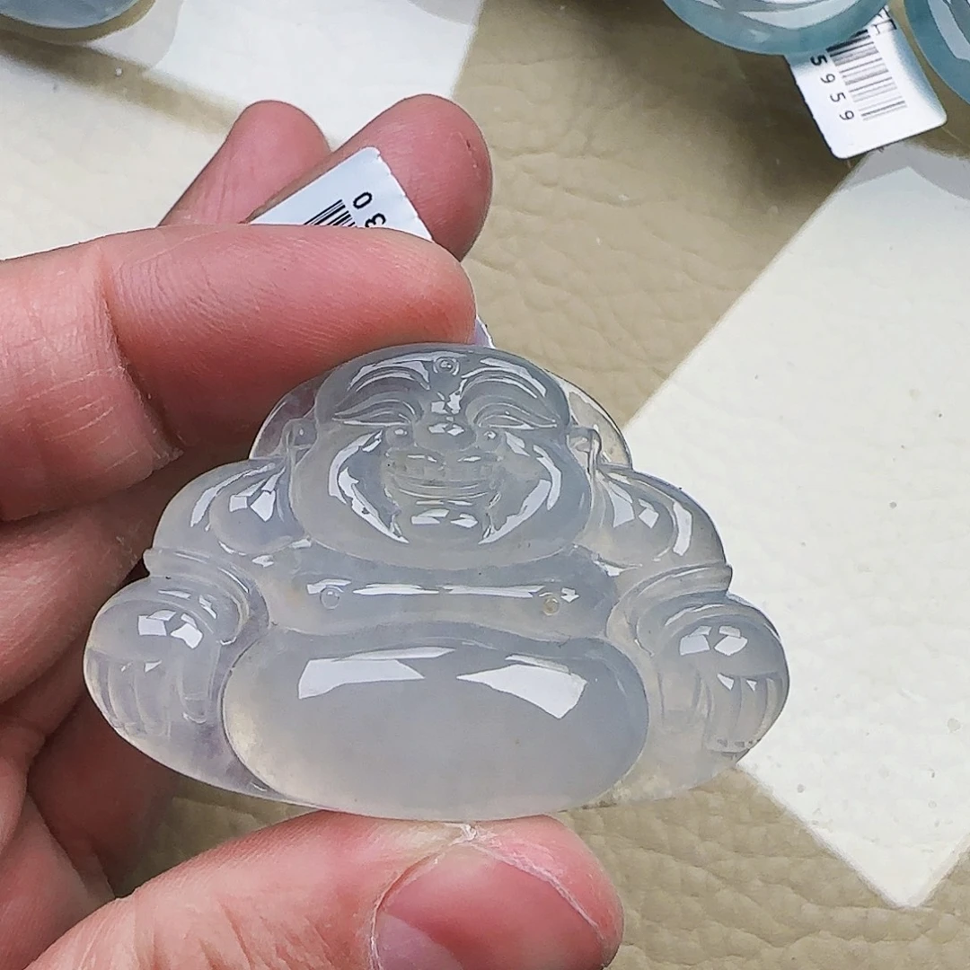 _***滚翡翠未镶嵌颈饰翡翠