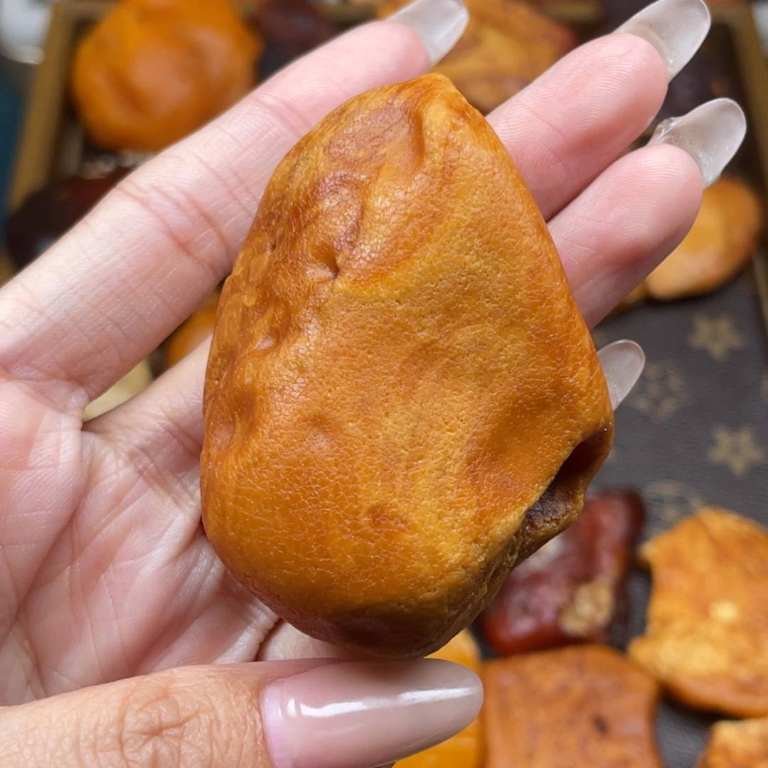琥珀未镶嵌珠宝奇石