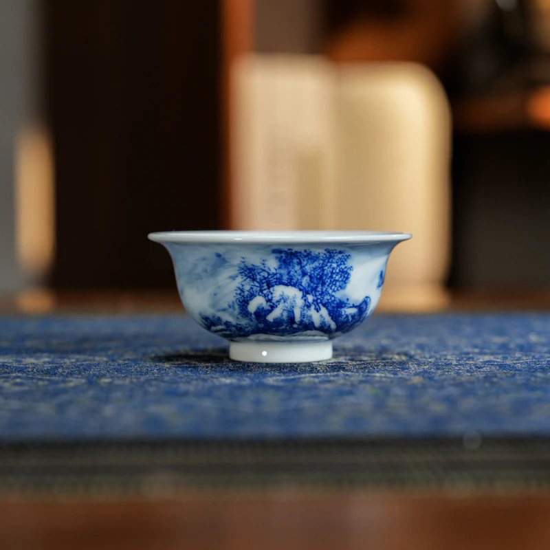 【小乔赏瓷】九段烧妙手青花雪景翻口杯（jd134）